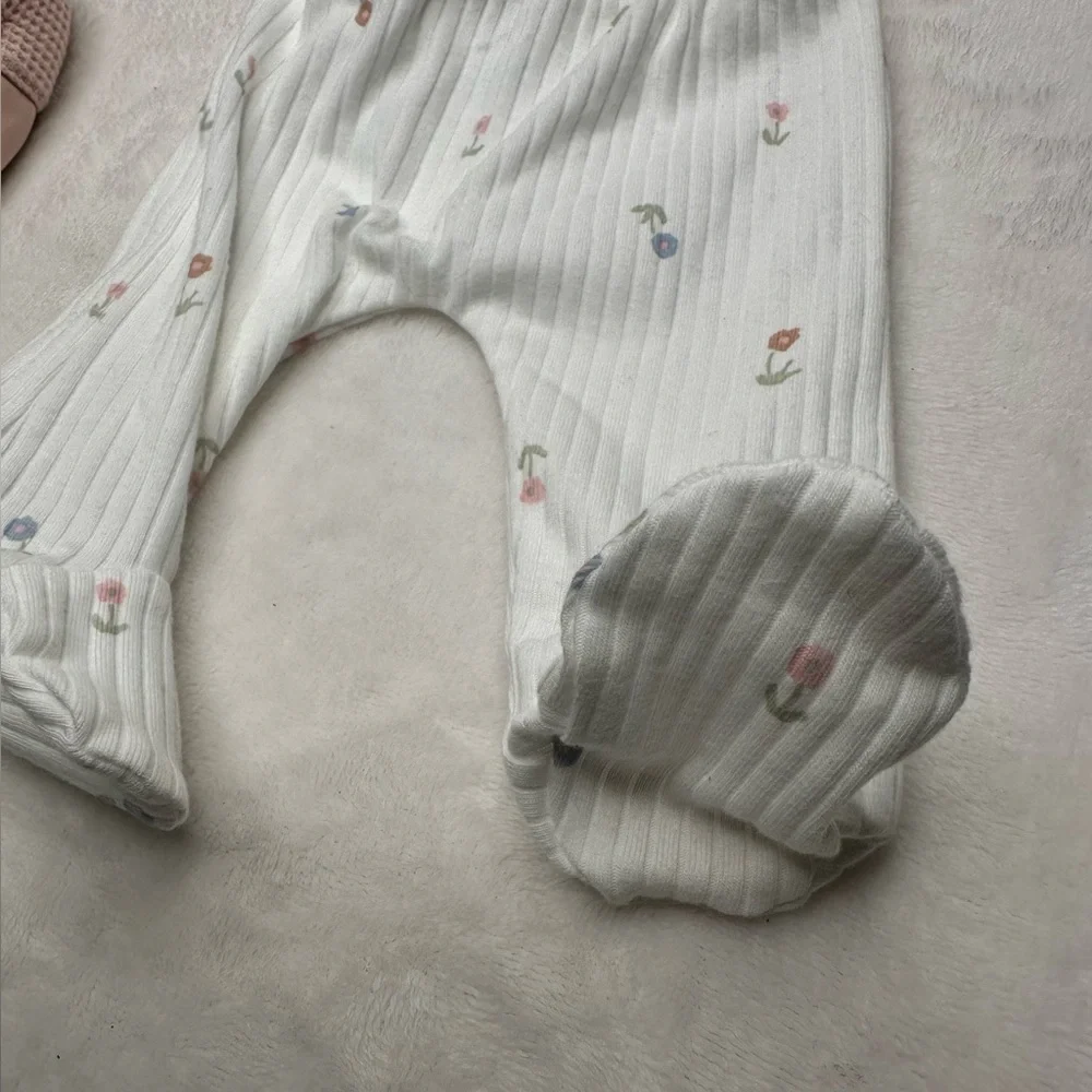 Baby New Born Mittens 2PK Baby Shoe & 2Headband  Baby Footie Carters Cat &Jack